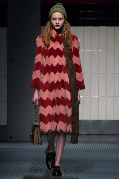 Look 5